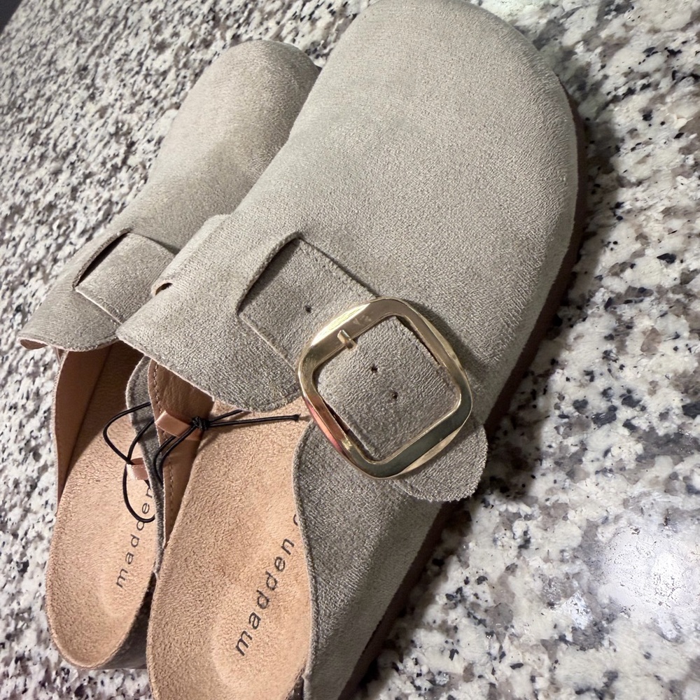 STEVE MADDEN Women's Tan Suede Slip-On Shoes